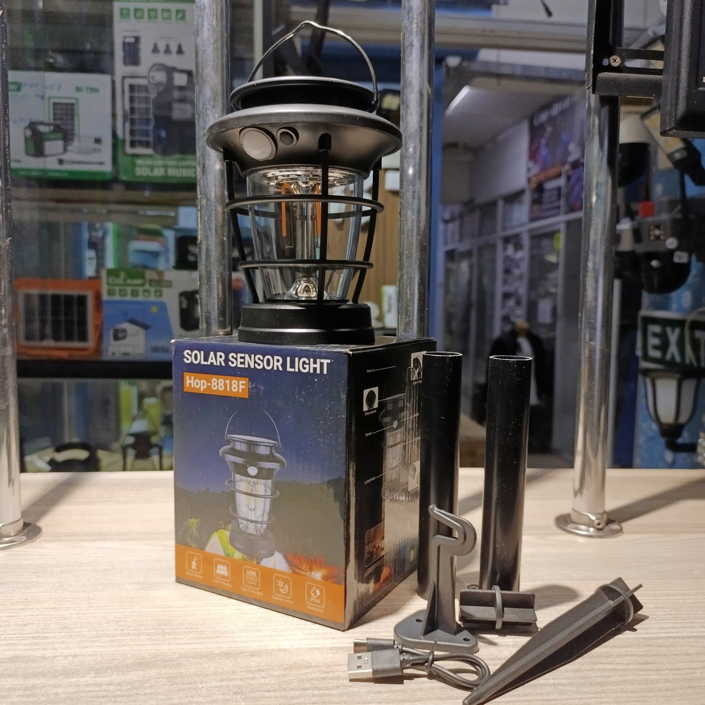 Solar Indoor/Outdoor Light with Four Lighting Modes