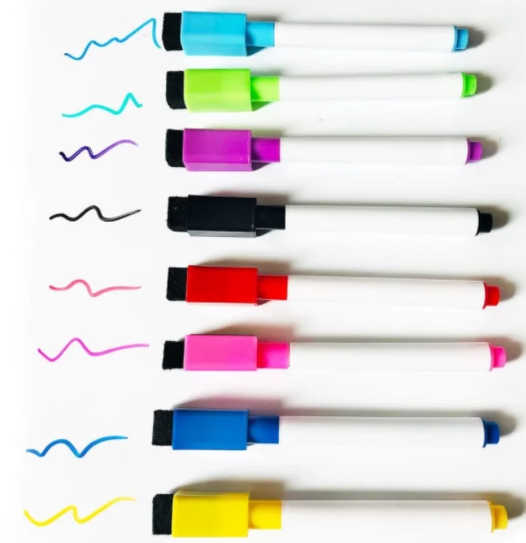 White board market set with erasers and pouch