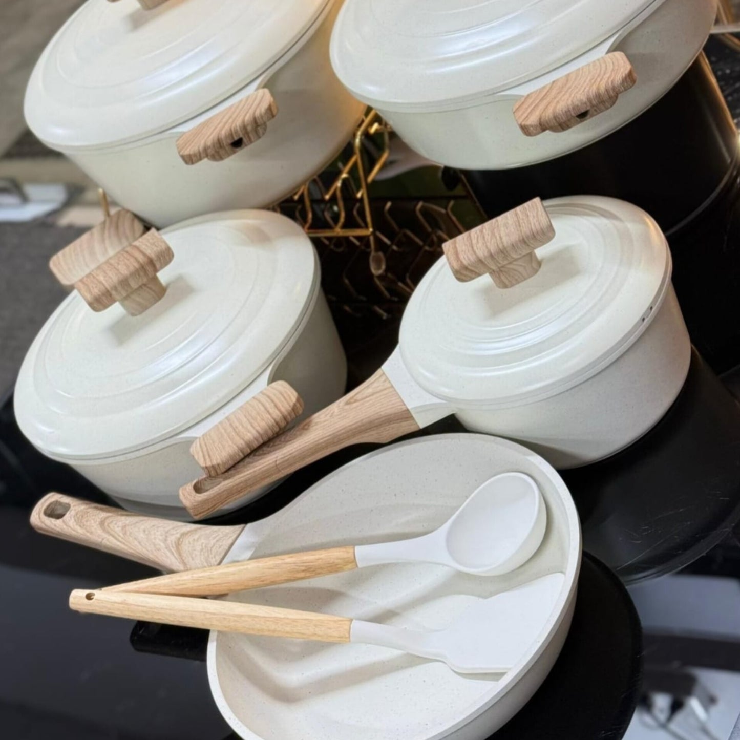 15pcs Cookware Pot and Pan Set with Aluminium Lids