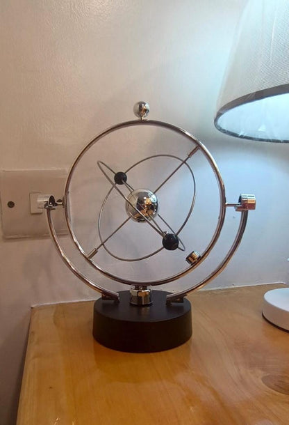 Rotating Ball Pendulum Ornament