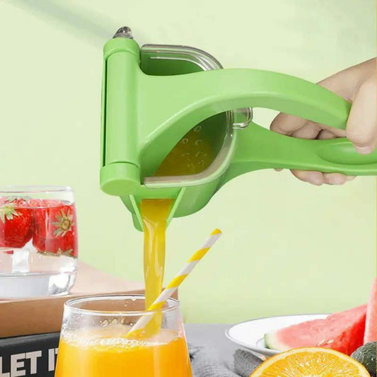 Multifuntional handheld juicer/squeezer