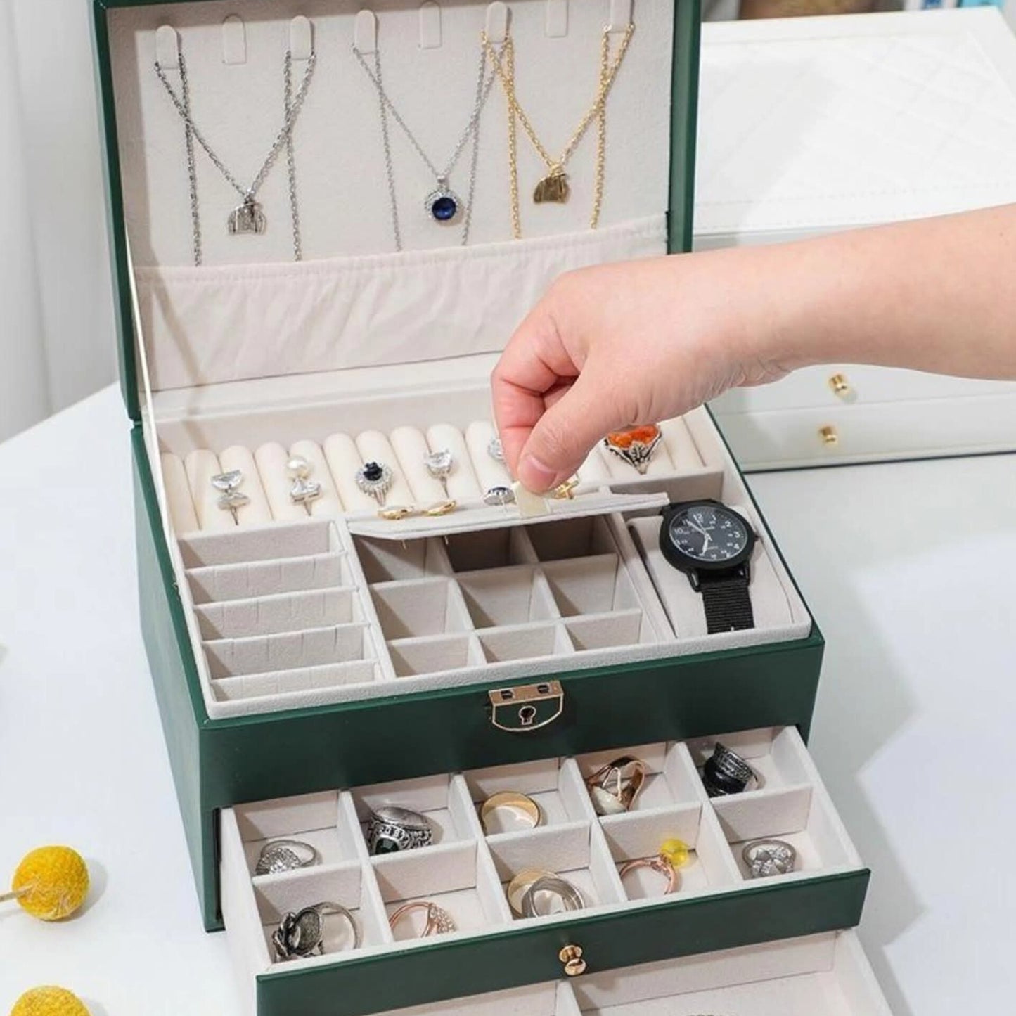 Jewelry organizer