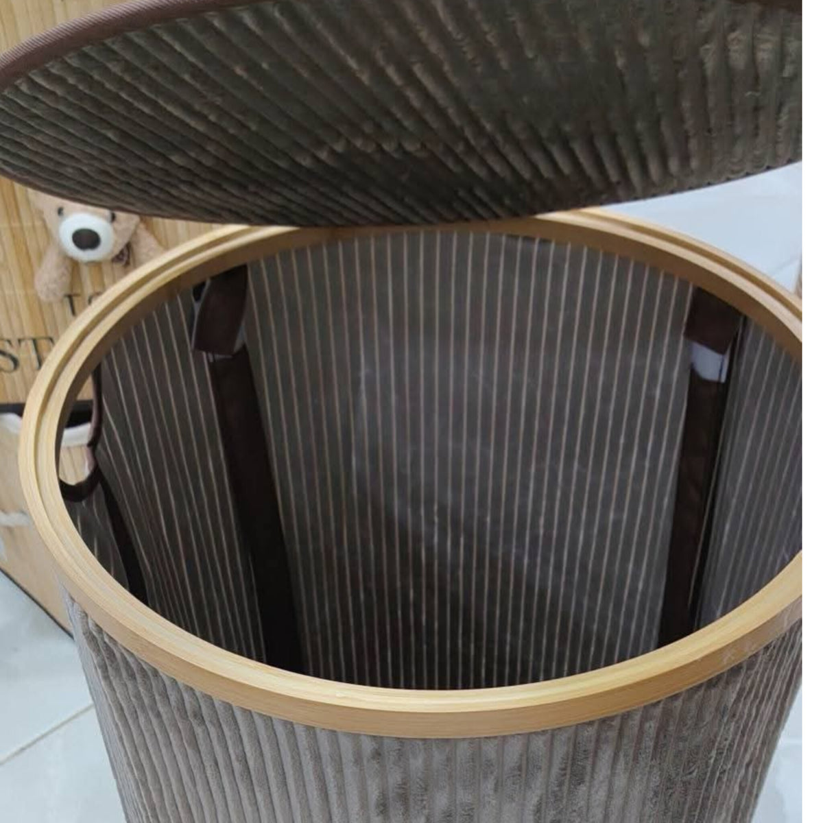 Round soft wooden laundry basket