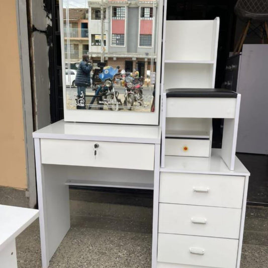 Dressing table set