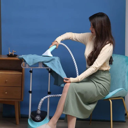 Garment steamer with humidifier