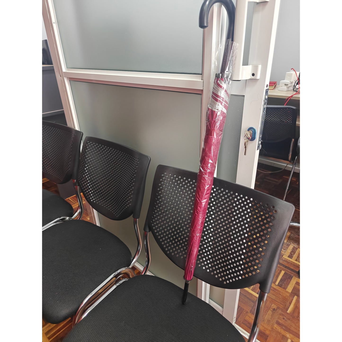 Foldable large umbrella
