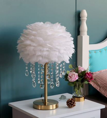 Feather table lamp with crystals decor