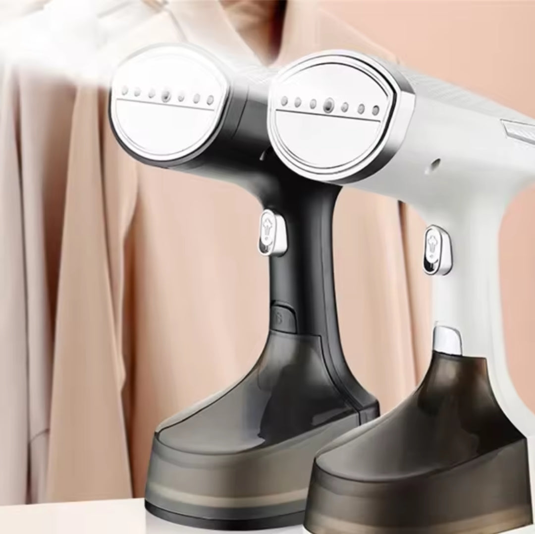 Handheld garment steamer