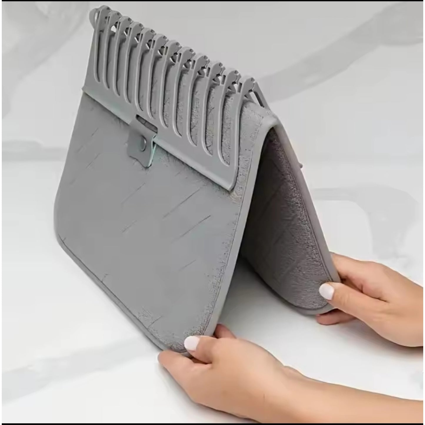 Foldable kitchen drying mat