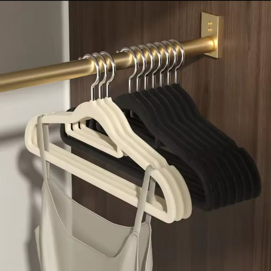 10 Nonslip velvet hangers
