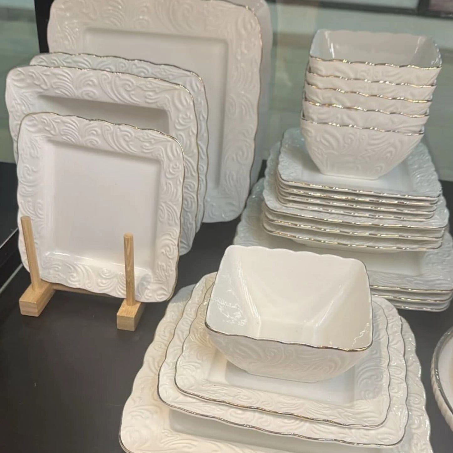 24 Pcs Ceramic Dinner Set