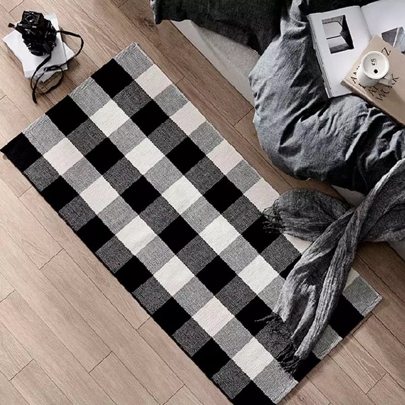 Woven Rug (Black & White) Checked Drafted