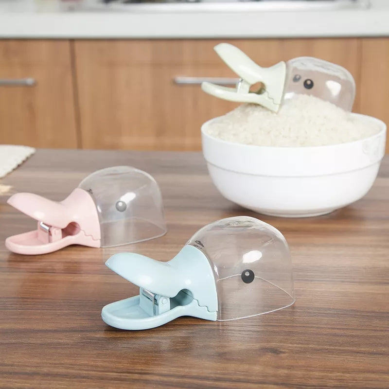 Cute Cartoon Food Scoop Clip