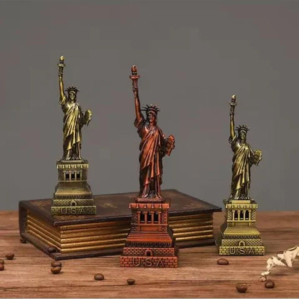 Gold Statue of Liberty Tabletop Décor