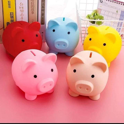 Kids saving piggy bank