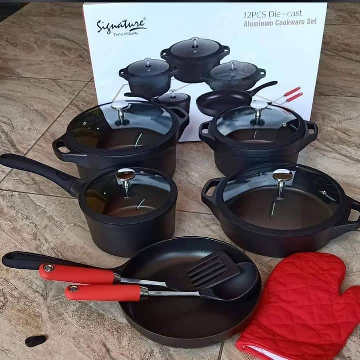 Diecast cookware set red