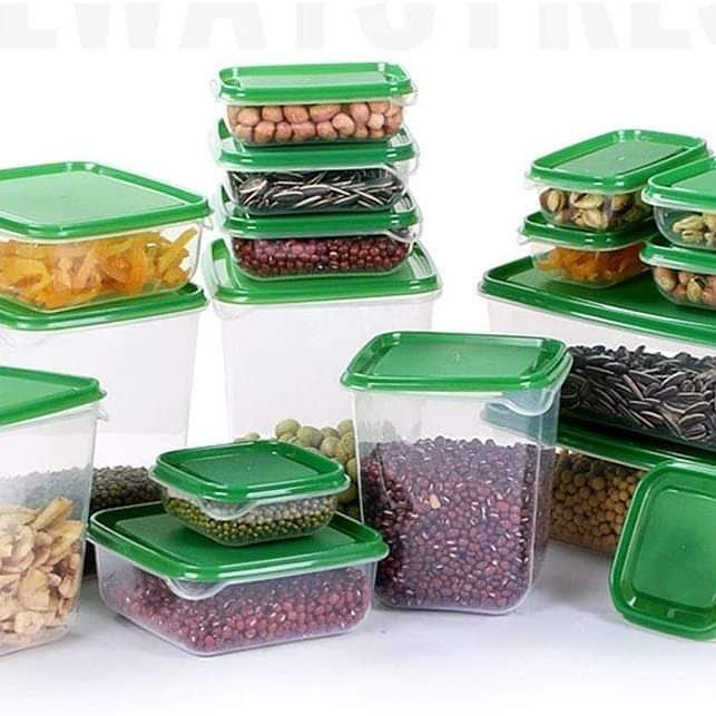 17pc plastic food crisper