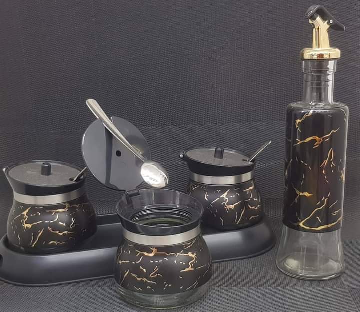 4 PC set of cannisters+oil vinegar dispenser