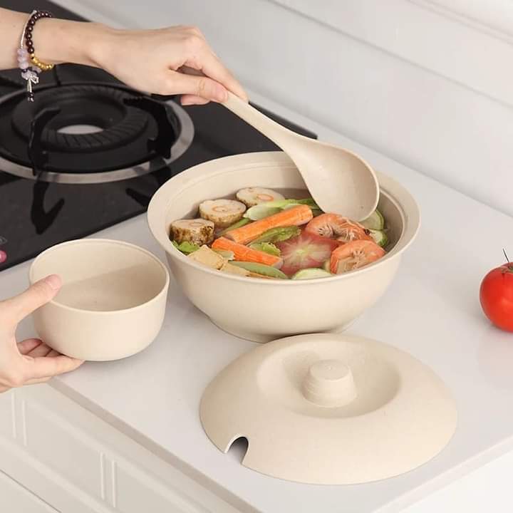 Wheat straw serving bowls and spoons