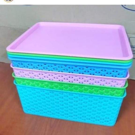 Storage baskets with lid