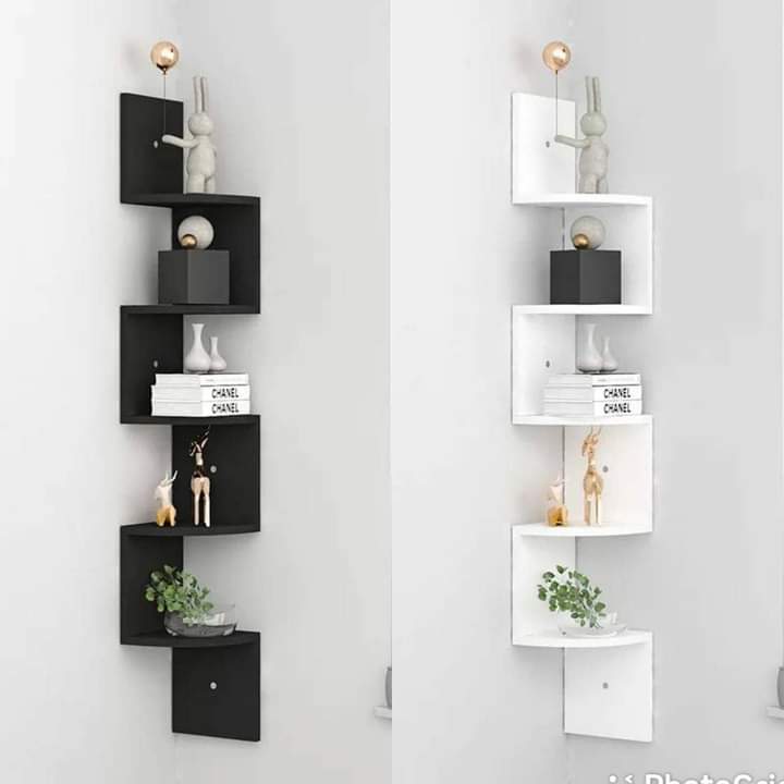 Wall mounted shelf