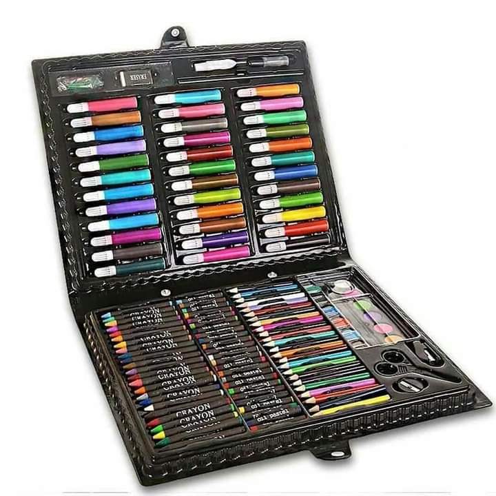 150 pc kids colouring set