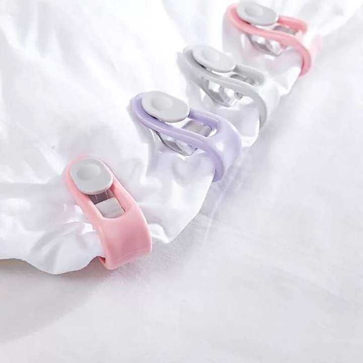Bed sheet / duvet clips