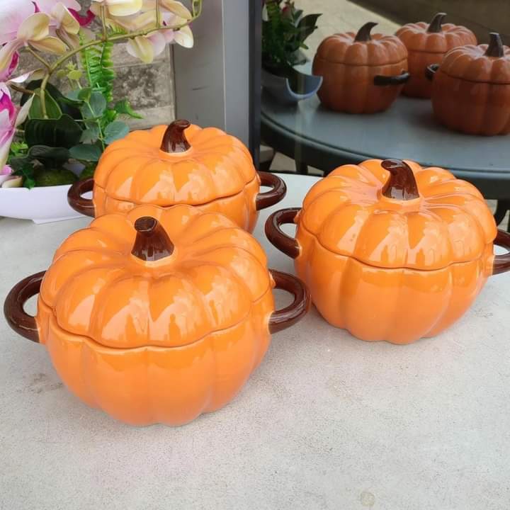 3 Orange pumpkin serving bowl set