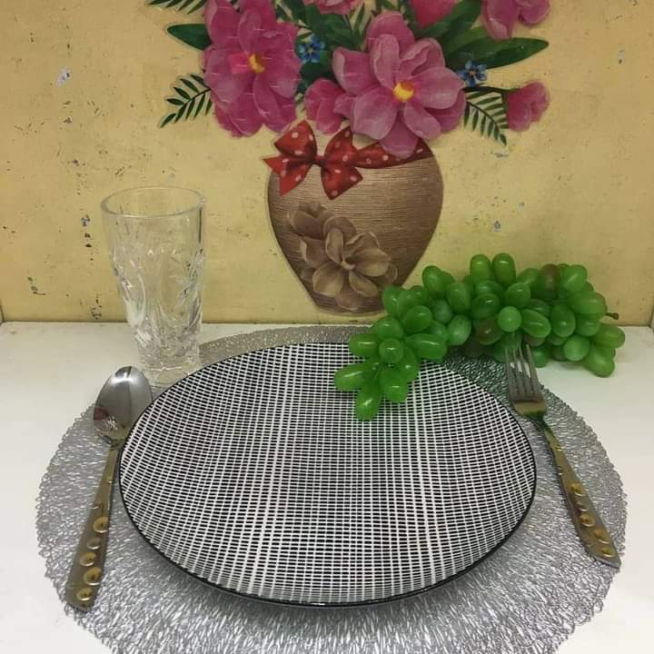 Round Ceramic Plates