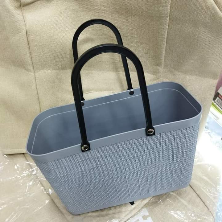 Shopping basket/carrier