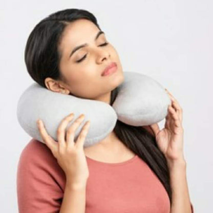 Neck traveling pillow