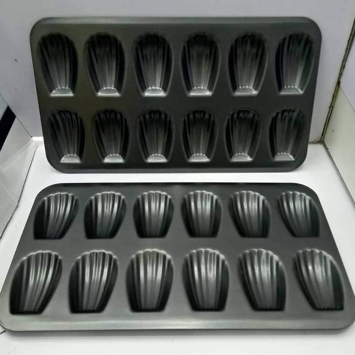 12 slots cookies baking pan