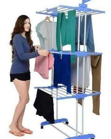 FOLDABLE/PORTABLE CLOTHES DRYING RACK