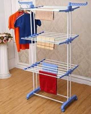 FOLDABLE/PORTABLE CLOTHES DRYING RACK