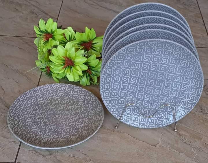 Set of 6 Ceramic Plates