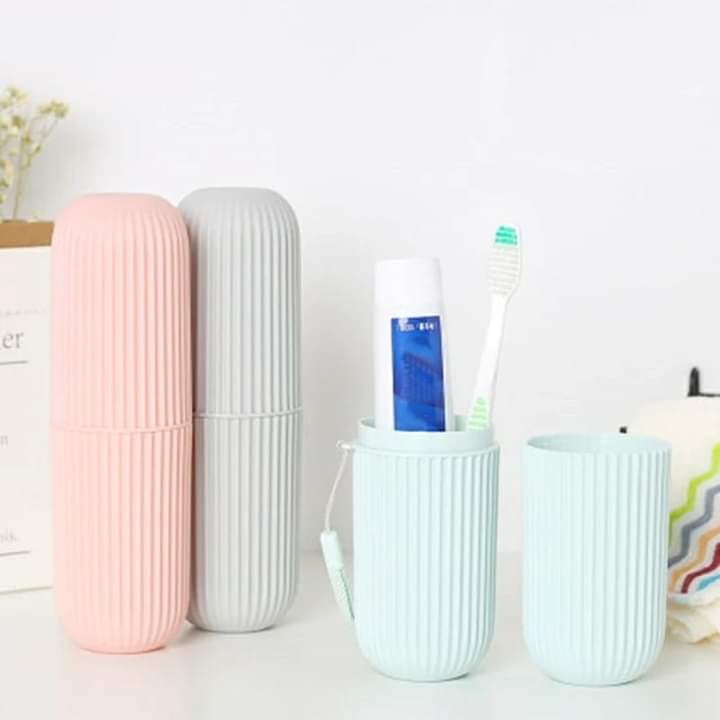 Travel toothbrush holder