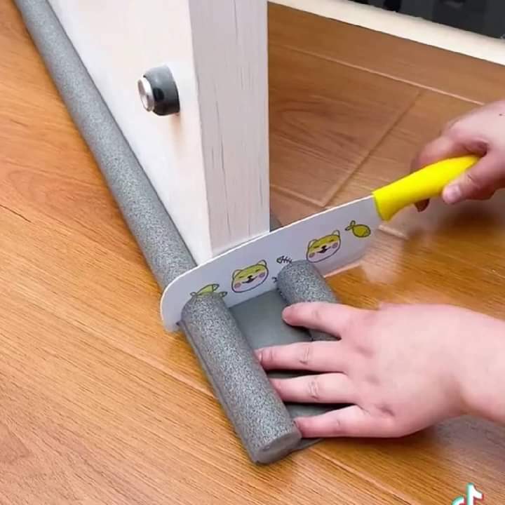 Door space sealer