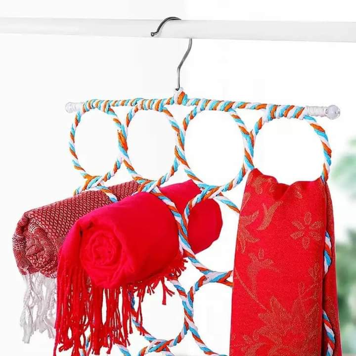 15 holes scarf / tie hanger