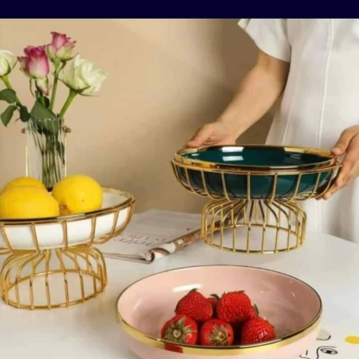 Ceramic fruit dish