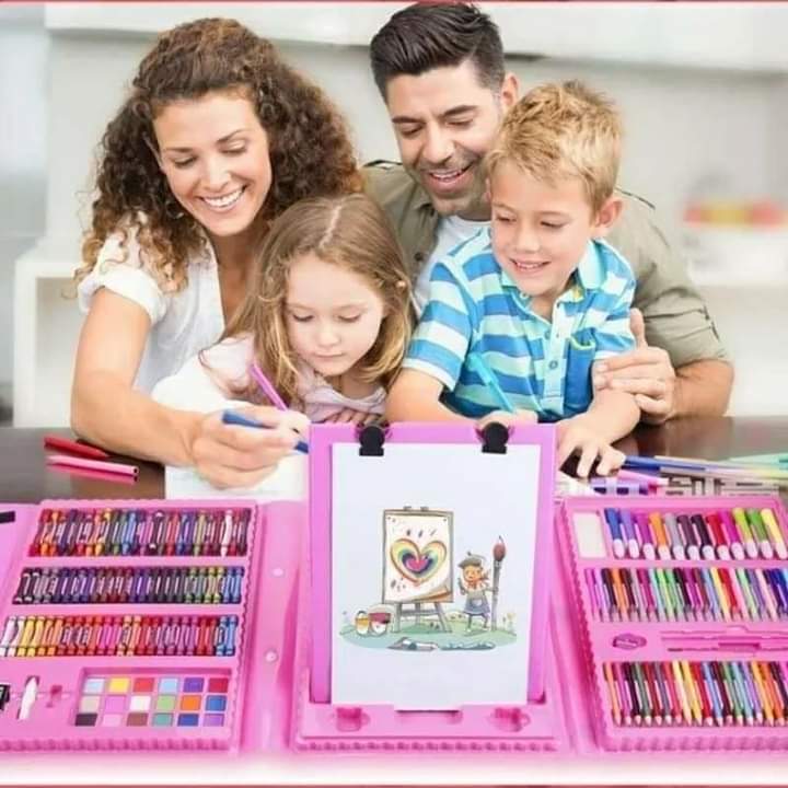 Kids colouring set