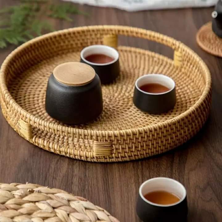 Round rattan tray/basket