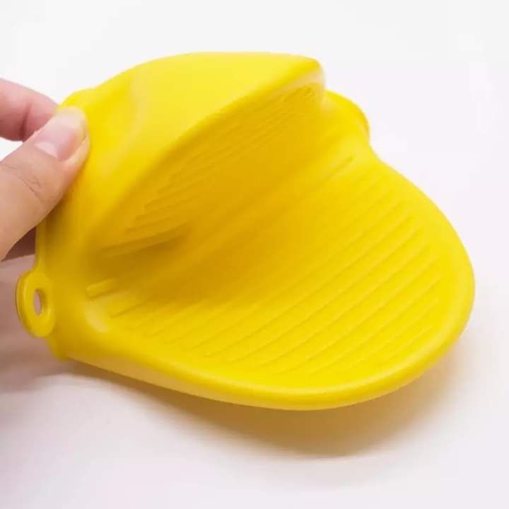 Silicone pot holder