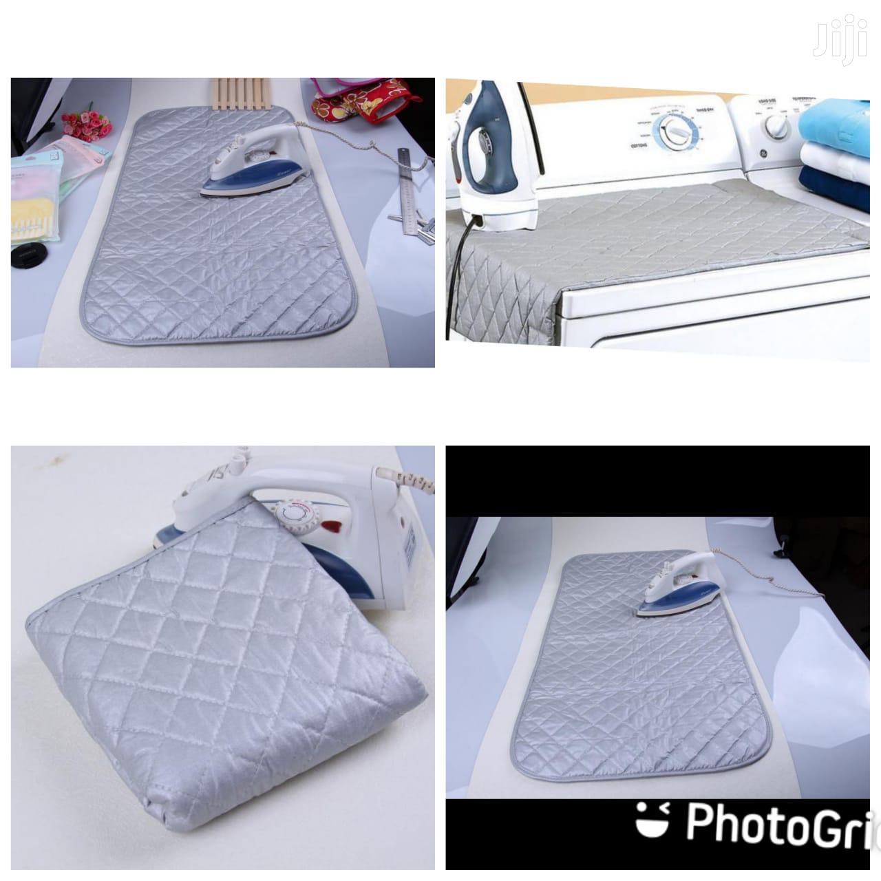 Antislip ironing mat