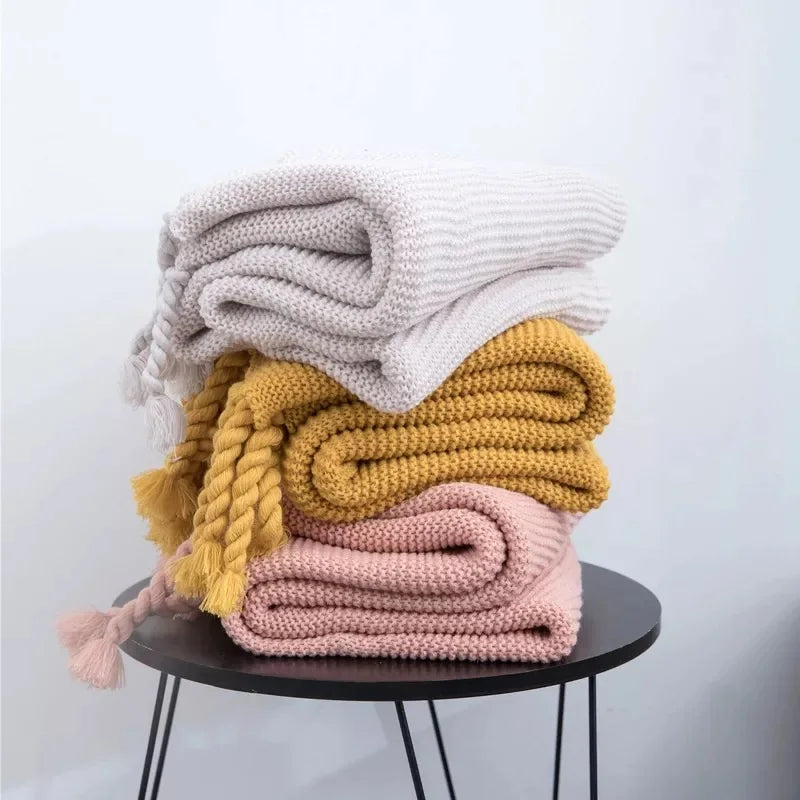 Super Soft/Warm Knitted Throw Blankets