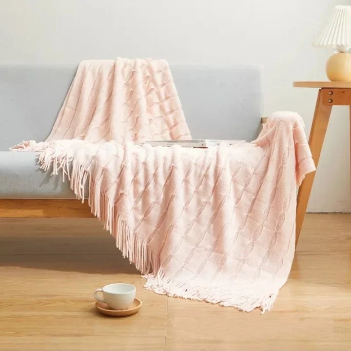 Note-Nordic Knitted Blanket