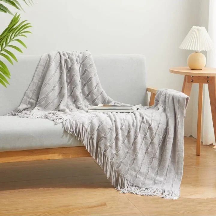 Note-Nordic Knitted Blanket