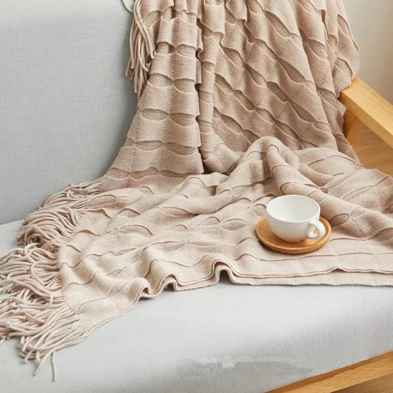 Note-Nordic Knitted Blanket