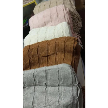 Note-Nordic Knitted Blanket