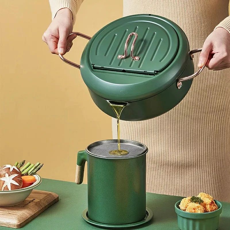 Nordic Oil Filtering and Storage Pot