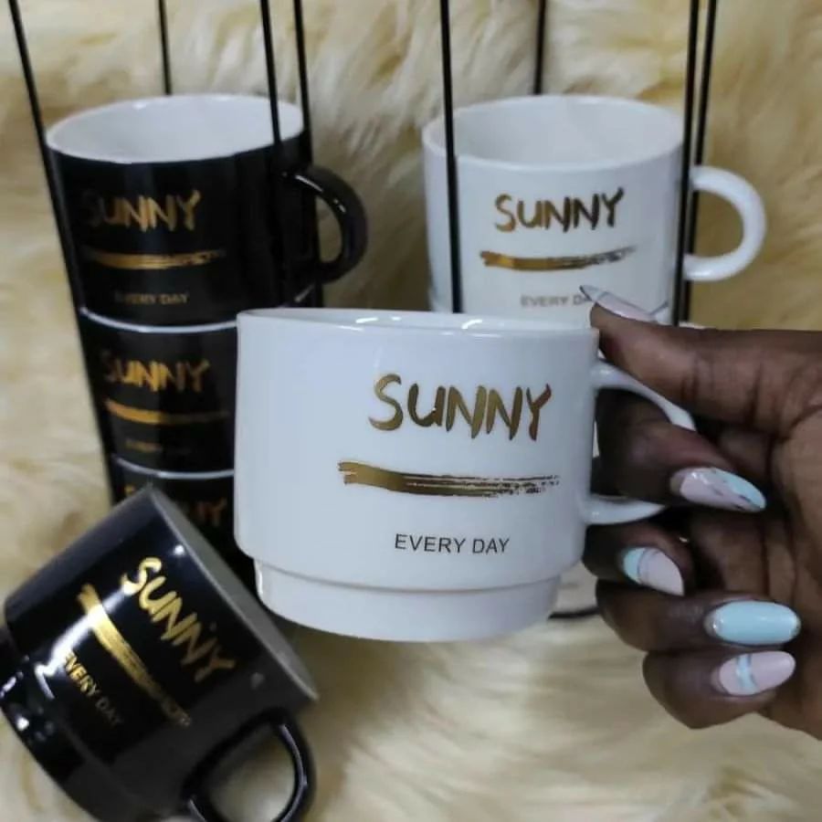 4 Mugs & Cup Holder